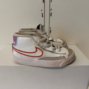Nike Kids White and Orange Sneakers size 10c. Velcro